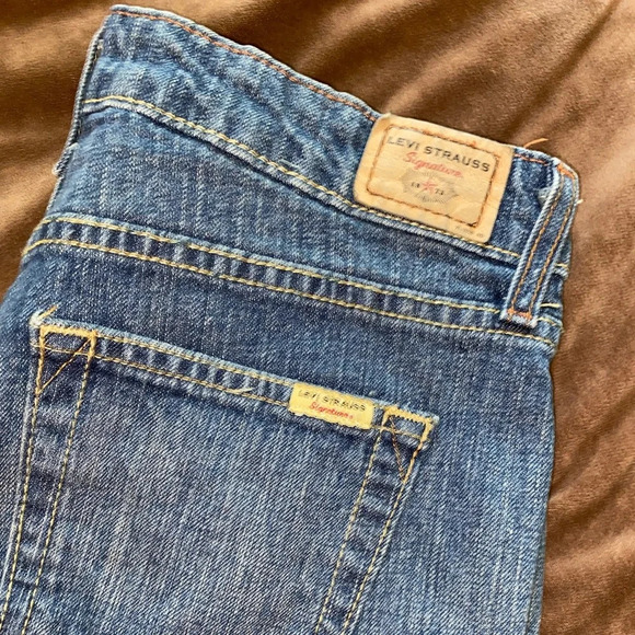 Signature by Levi Stauss mid rise bootcut missy denim jeans - Picture 4 of 7